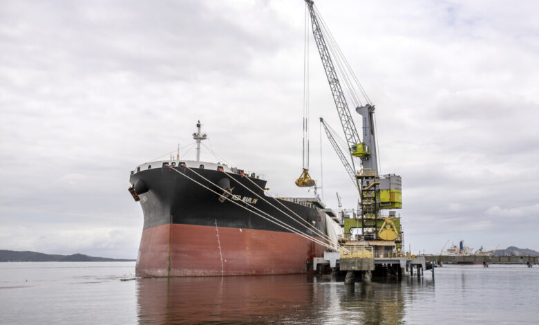 O navio Red Marlin no Porto de Paranaguá