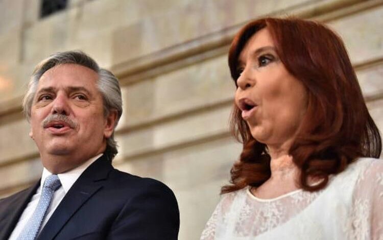 O presidente da Argentina, Alberto Fernández, e a vice-presidente, Cristina Kirchner, durante a posse presidencial - 10/12/2019