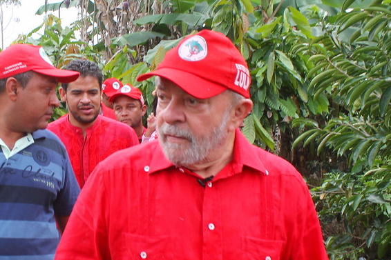 Lula MST